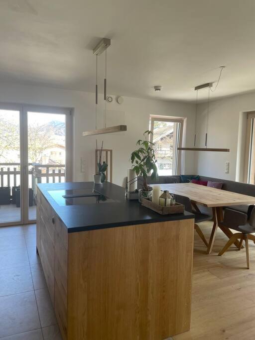 Wunderschoenes 4 Zimmer Apartment Mit Seeblick Bad Wiessee Ngoại thất bức ảnh